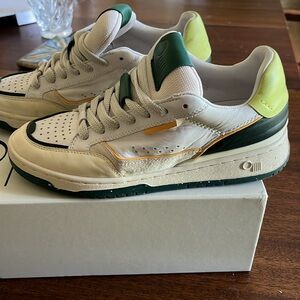 Oncept Paris Ivory Green Size 6.5